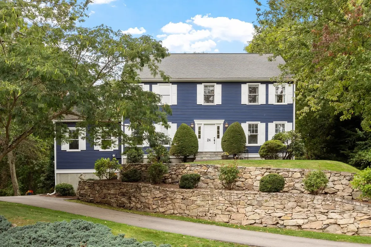 24 Darlene Dr, Southborough, MA 01772 - #1