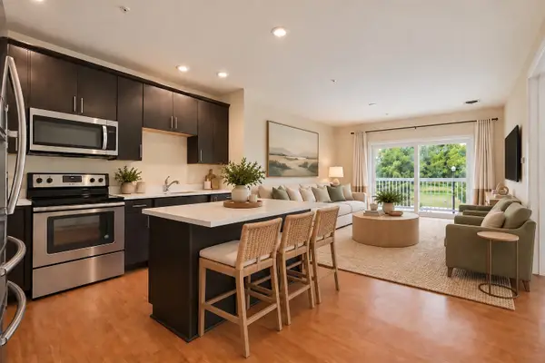 110 Trotter Rd #2203, Weymouth, MA 02190