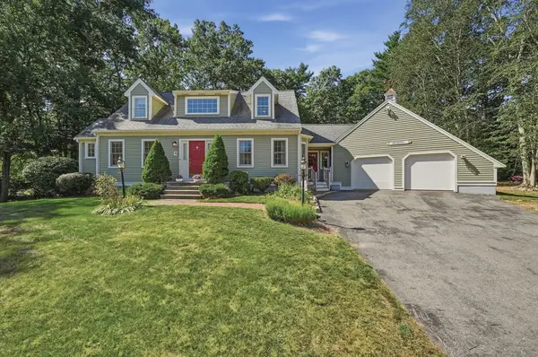 70 Birchbark Dr, Hanson, MA 02341