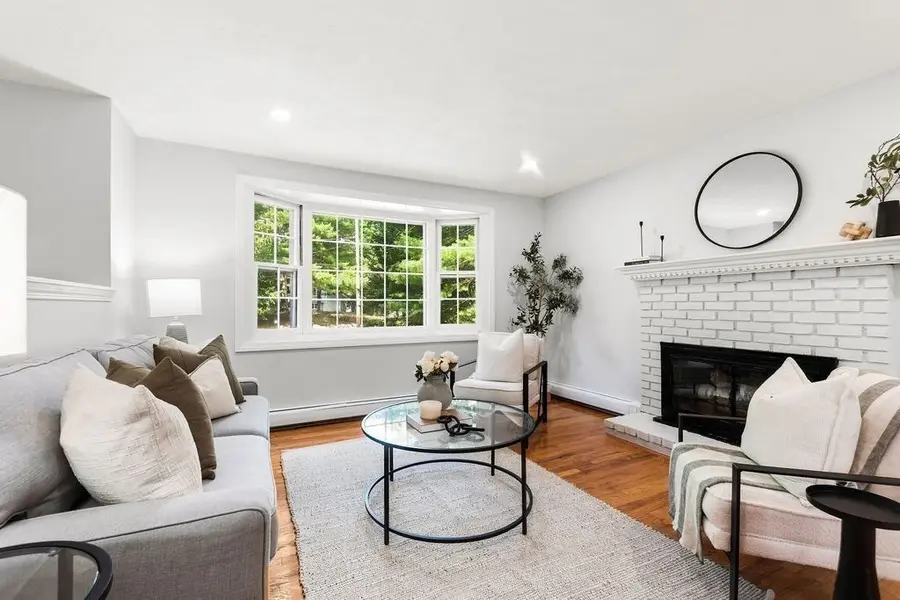 10 Jason Cir, North Attleboro, MA 02760 - #2