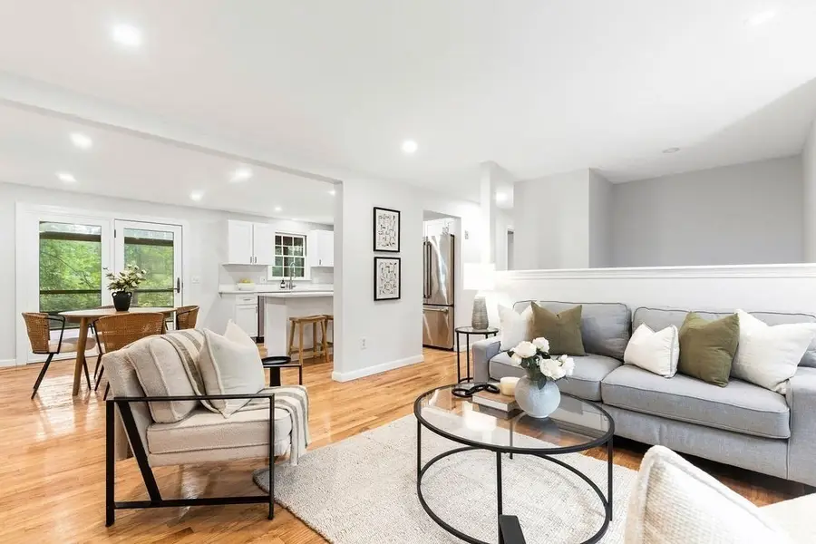 10 Jason Cir, North Attleboro, MA 02760 - #3