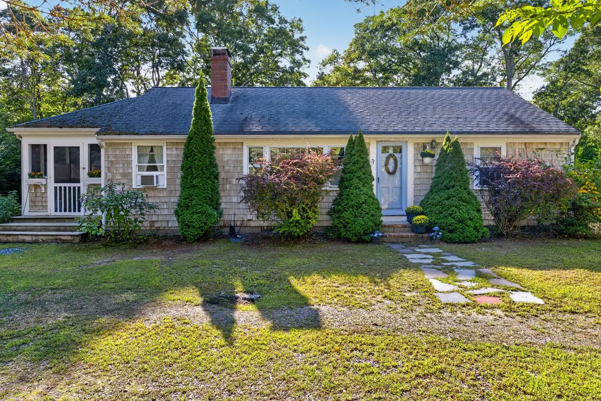 71 Homeport Dr, Hyannis, MA 02601 - #1