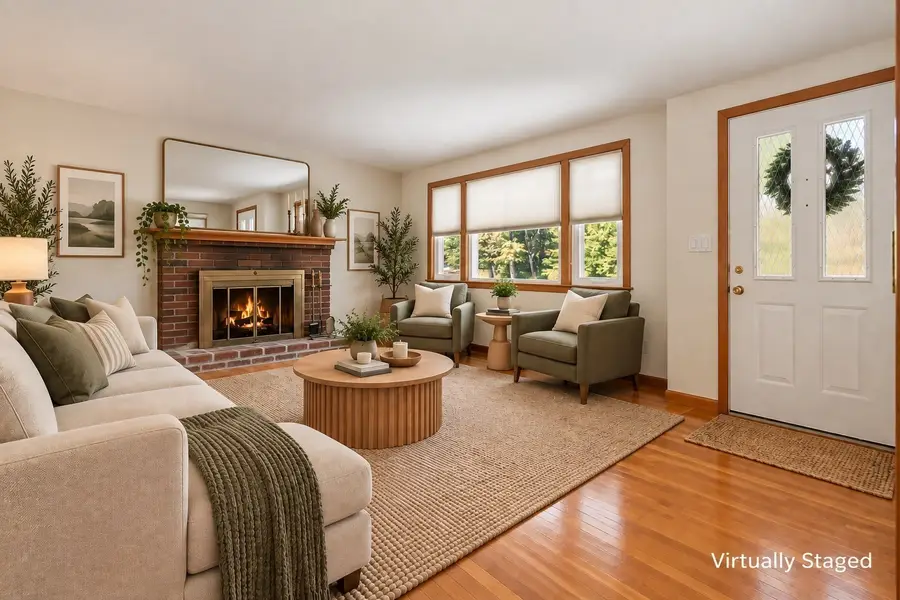 163 Center St, Groveland, MA 01834 - #3