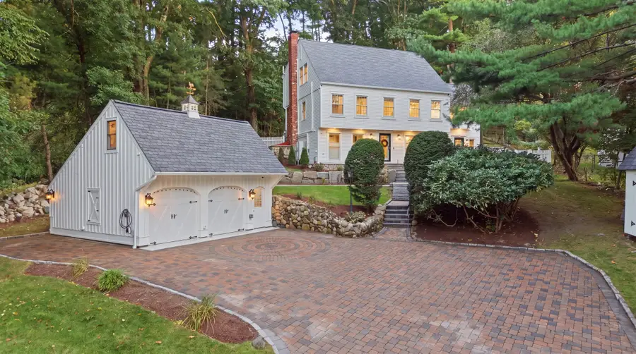 203 Winn St, Burlington, MA 01803 - #2