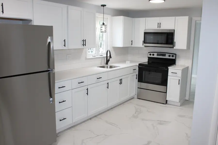 158 Woodcrest Rd, Springfield, MA 01029 - #3