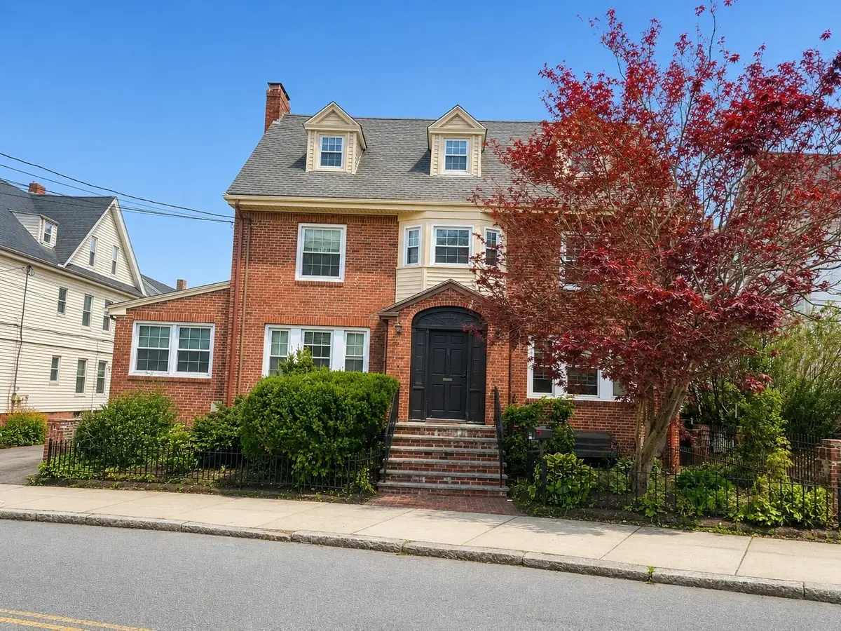 18 Pierce St, Malden, MA 02148 - #1