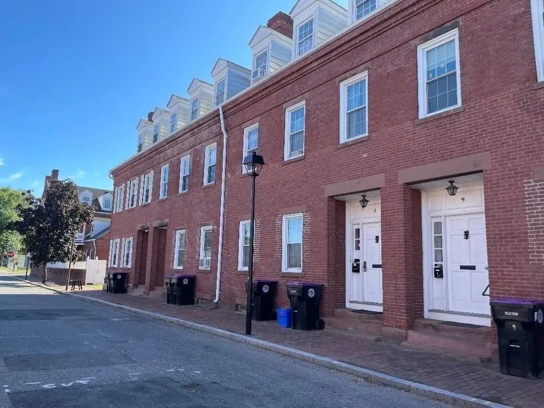 11 Center Street, Holyoke, MA 01040 - #1