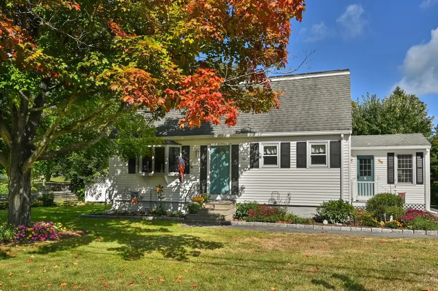 9 Parker Rd, Groveland, MA 01834 - #2