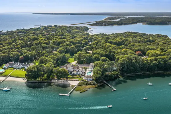 74 Garrison Ln, Barnstable, MA 02655