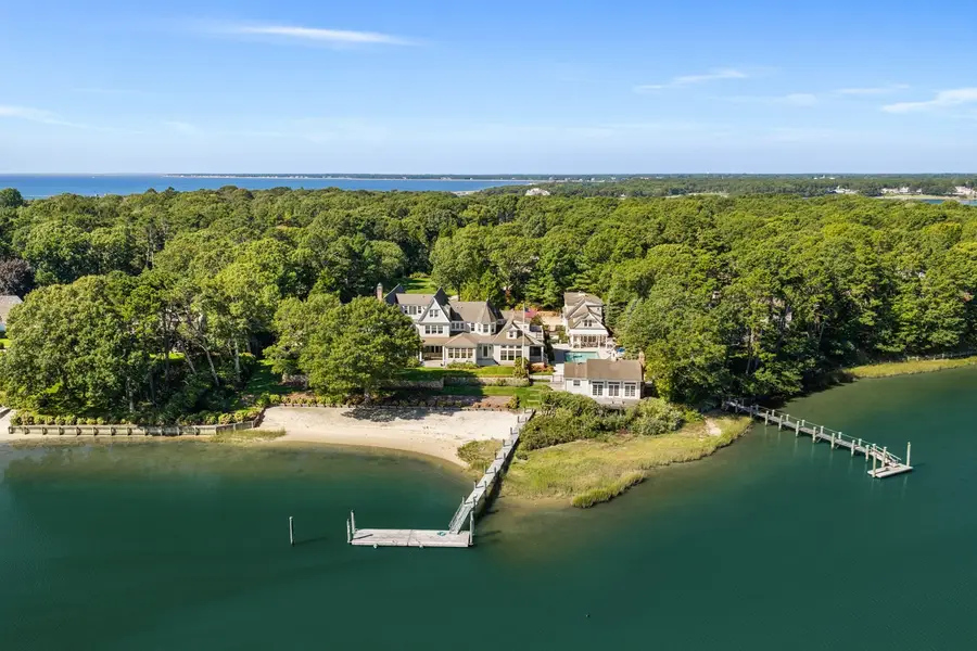 74 Garrison Ln, Osterville, MA 02655 - #2