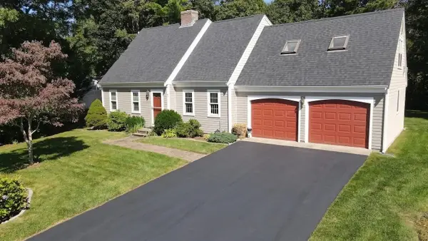 43 Lumberjack Trl, Yarmouth, MA 02673
