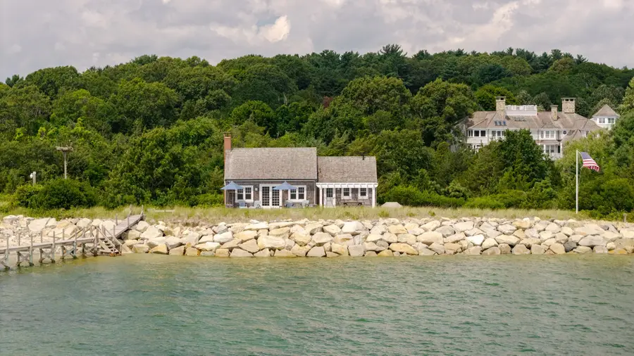 341 Standish St, Duxbury, MA 02332 - #3