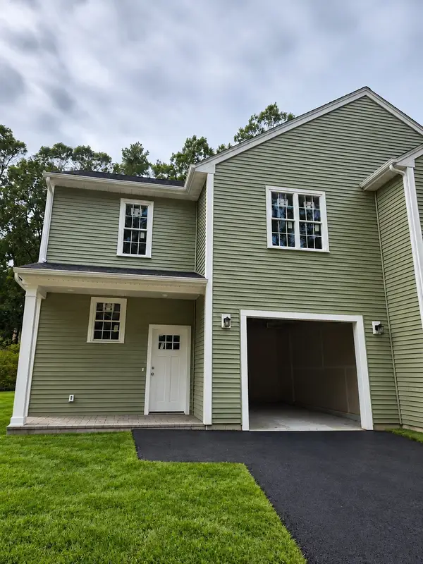 60 Noonan St #60, Mansfield, MA 02048