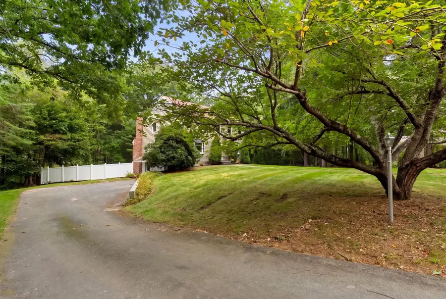 1 Nottingham Dr, Raynham, MA 02767 - #3