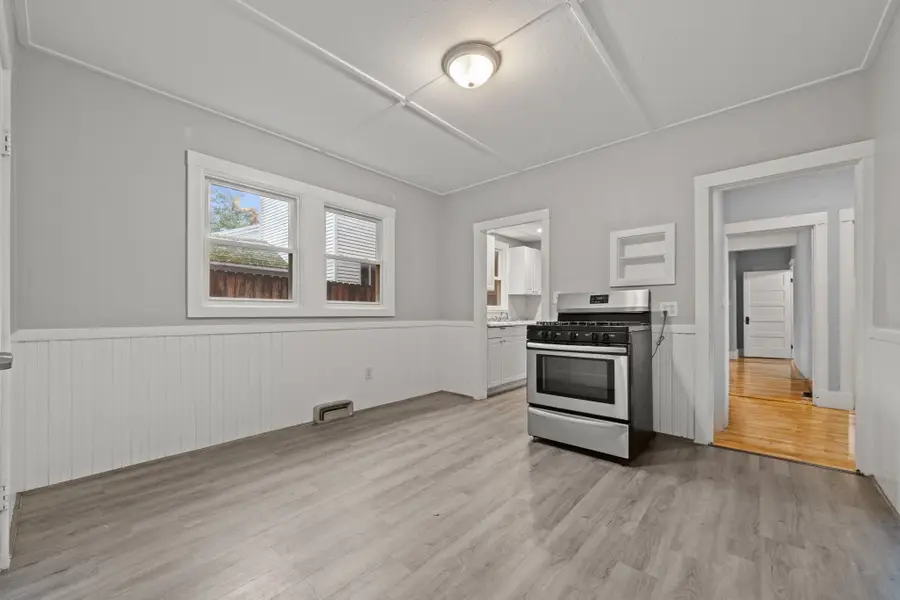 99 Laurel Ave, Haverhill, MA 01835 - #3