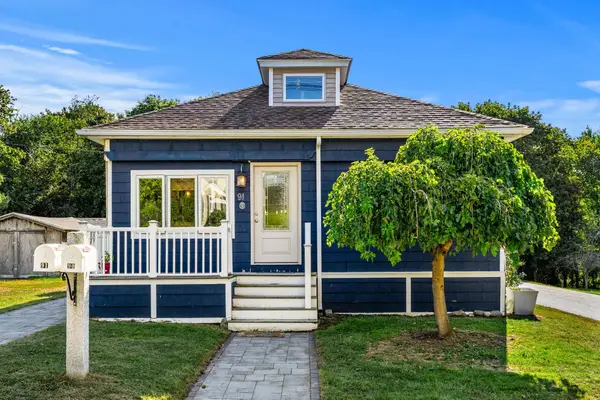 91 Currier St, Methuen, MA 01844
