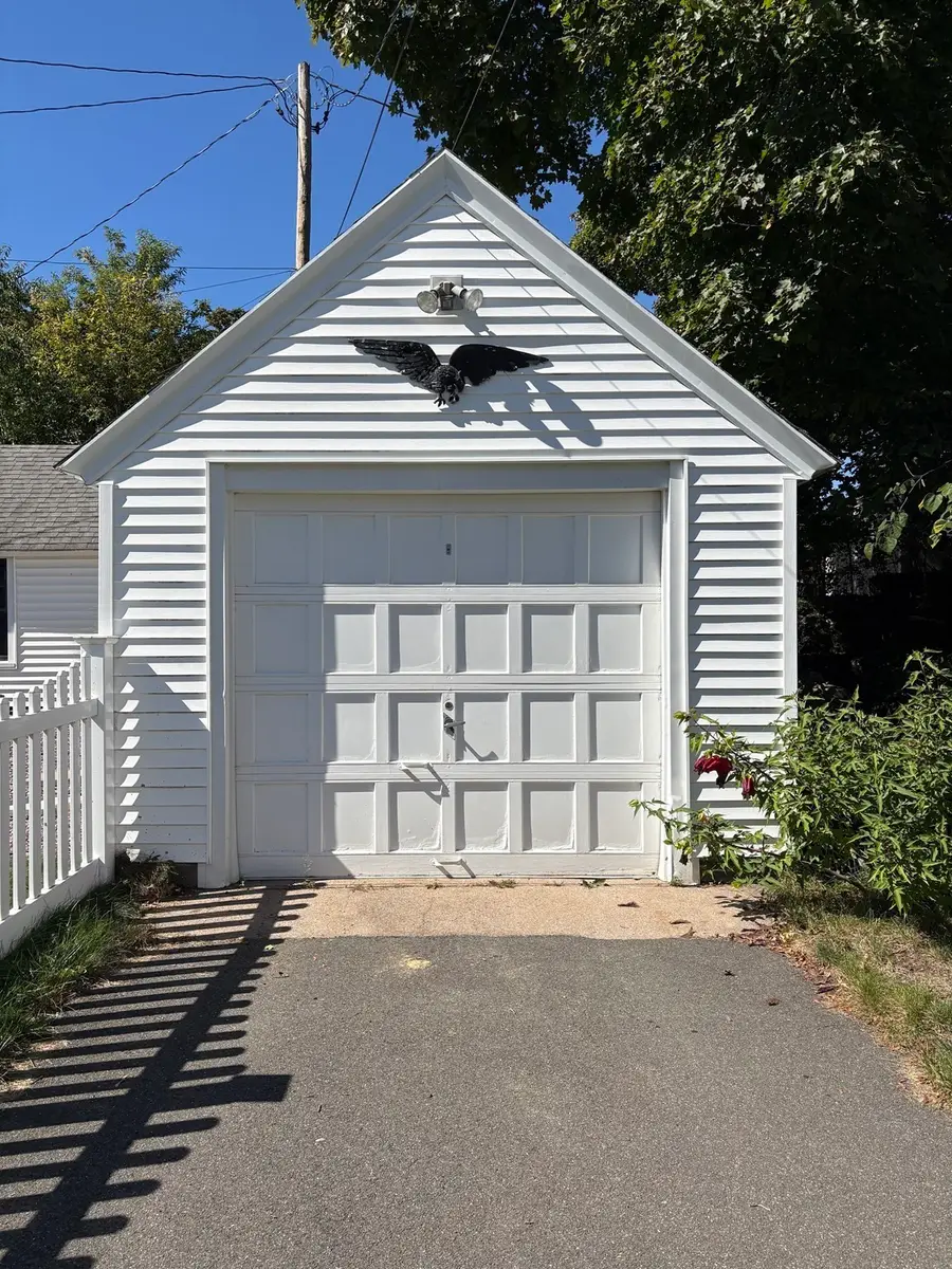 23 Keefe Avenue, Holyoke, MA 01040 - #3