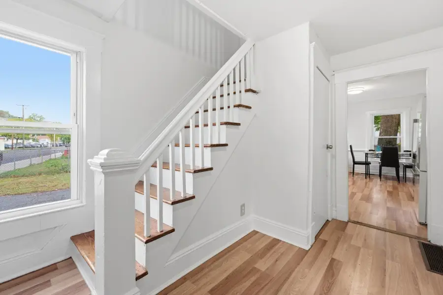 73 Jasper St, Springfield, MA 01109 - #3