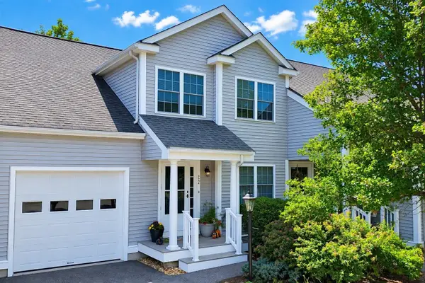 877 Auburnville Way #C2, Whitman, MA 02382