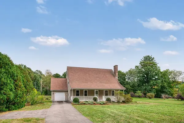 35 Cook Rd, Southampton, MA 01073