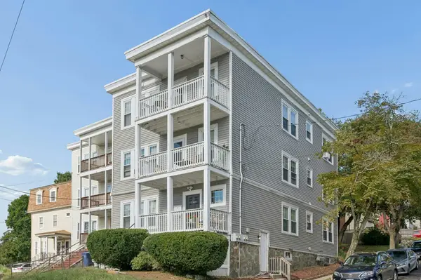 1565 River St #1, Boston, MA 02136