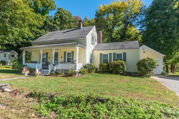71 School St, Northborough, MA 01532