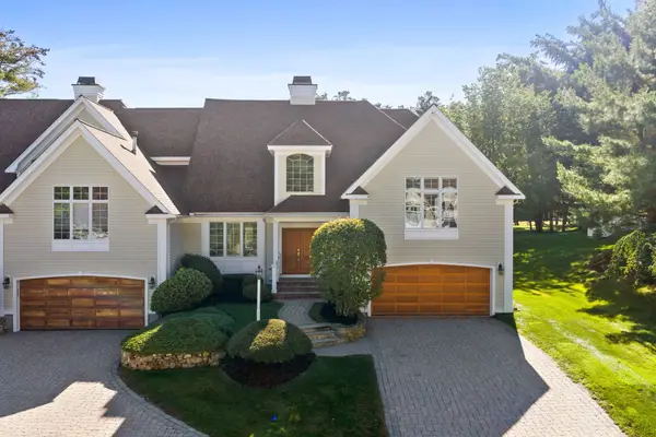 9 Bobby Jones Dr #9, Andover, MA 01810