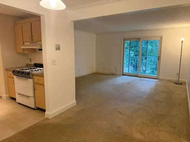 1 Kingswood #8, Abington, MA 02351 - #3