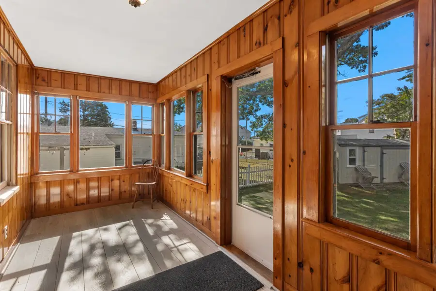 30 Monroe St, Wareham, MA 02532 - #3