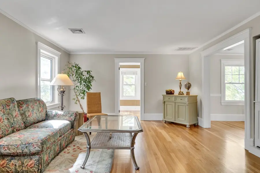 30 Oakley Rd #2, Watertown, MA 02472 - #3