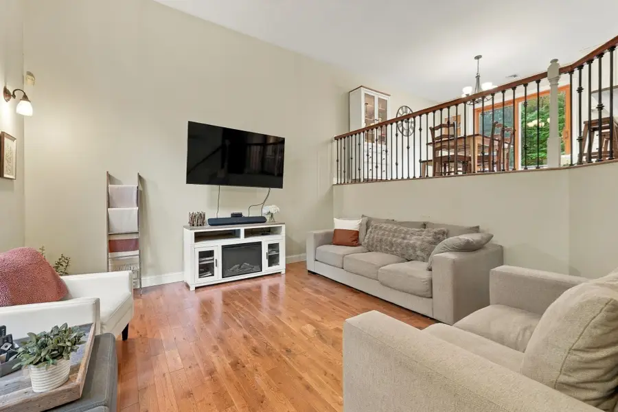 252 Breckenridge St, Palmer, MA 01069 - #3
