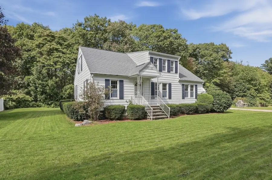 416 Rochdale St, Auburn, MA 01501 - #3