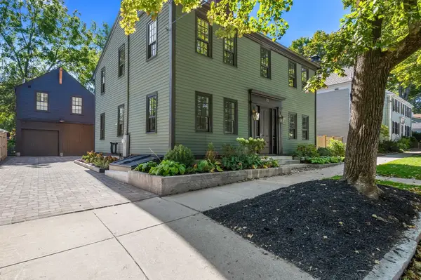 15 Broad St, Newburyport, MA 01950