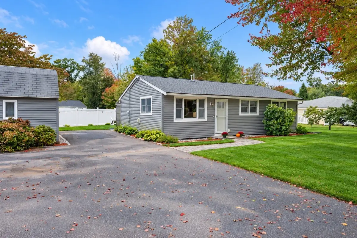 12 Kennedy Rd, Bellingham, MA 02019 - #1