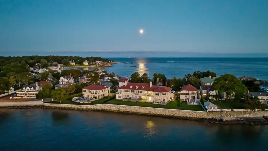 19 Lincoln House Point #19, Swampscott, MA 01907 - #2