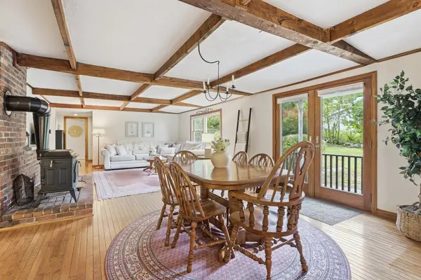 5 Lowell Rd, Westford, MA 01886