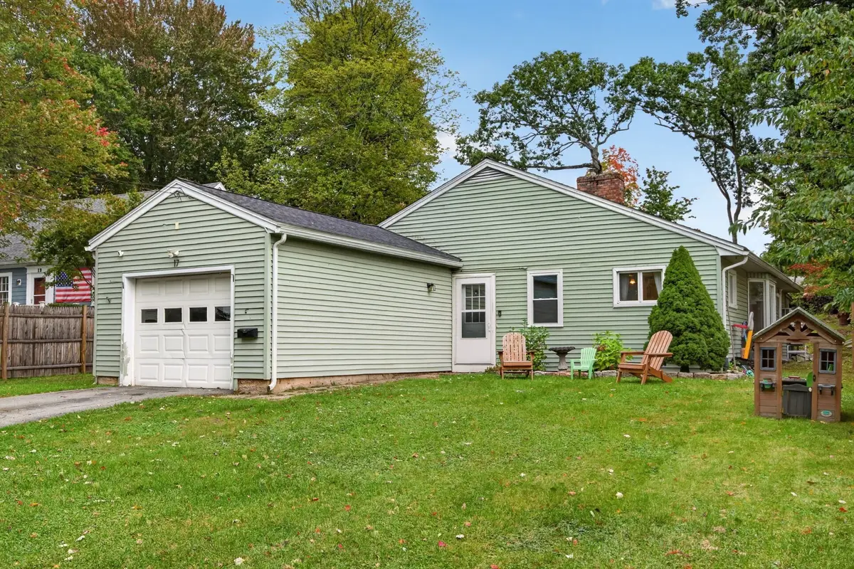17 Nashua St, Ayer, MA 01432 - #1