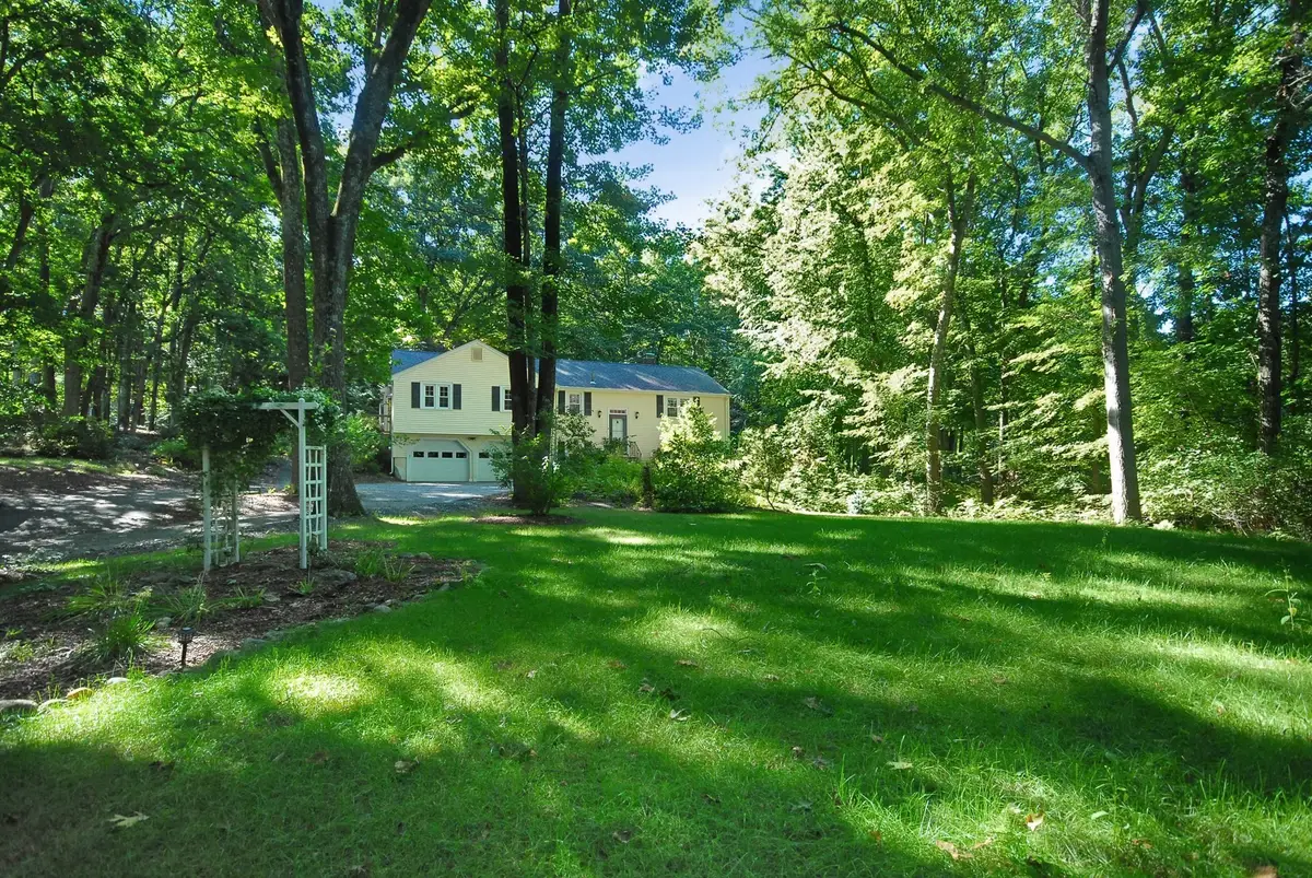 320 Russell Street, Carlisle, MA 01741 - #1