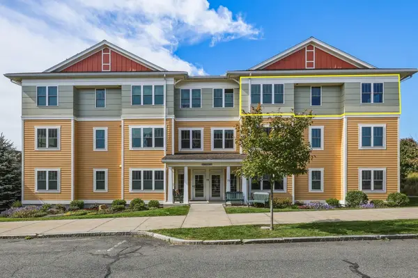 74 Village Hill Rd #W3N, Northampton, MA 01060