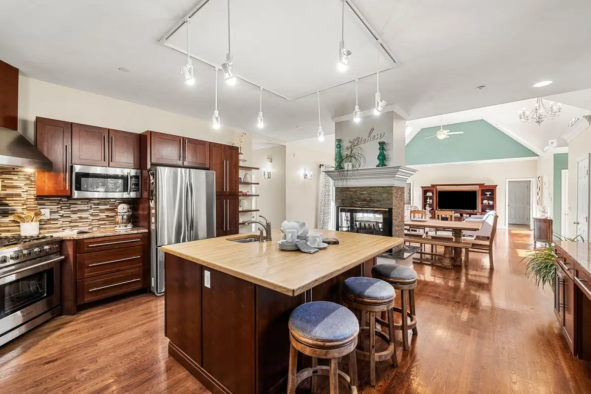 1204 Broadway, Haverhill, MA 01832 - #1