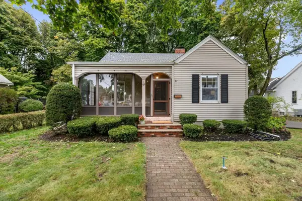67 Ellsworth Rd, Peabody, MA 01960