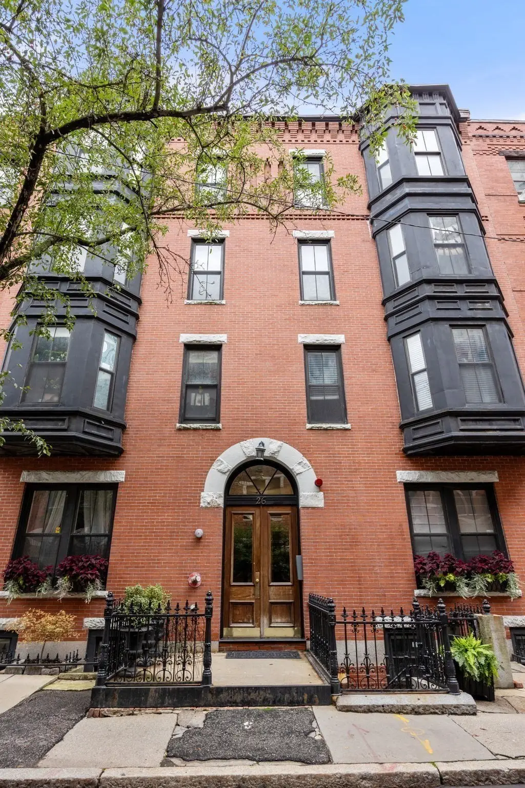 28 Isabella St #28, Boston, MA 02116 - #1