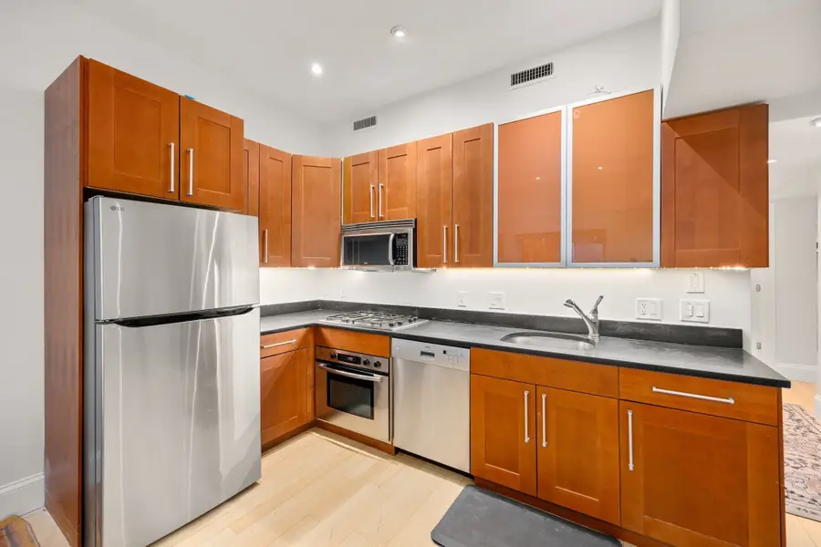 28 Isabella St #28, Boston, MA 02116 - #3