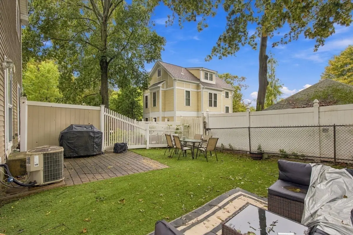 11-13 Rushmore St #11, Boston, MA 02135 - #1