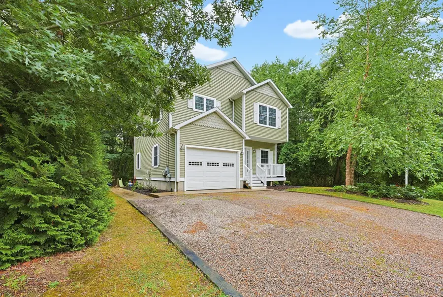 109 Bear Hill Rd, Cumberland, RI 02864 - #2