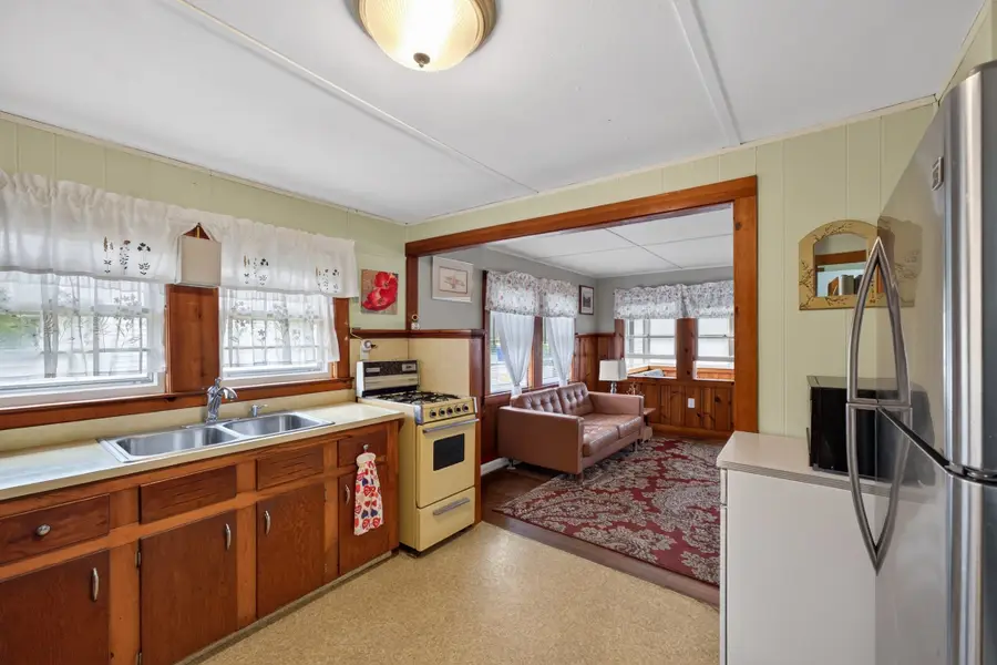 24 Broadmarsh Ave, Wareham, MA 02571 - #3