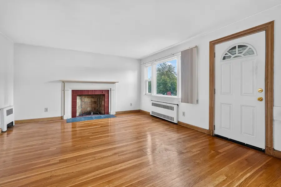 29 Church St, Braintree, MA 02184 - #2