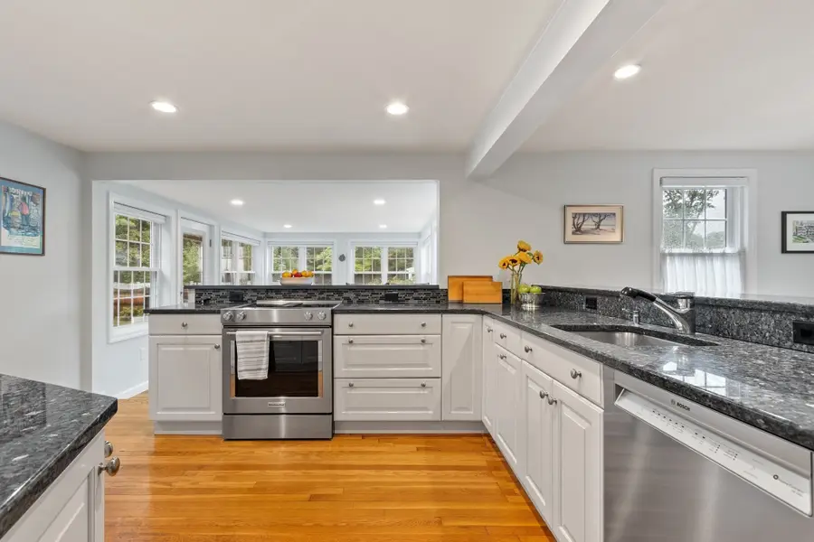 96 Whittemore St, Concord, MA 01742 - #2