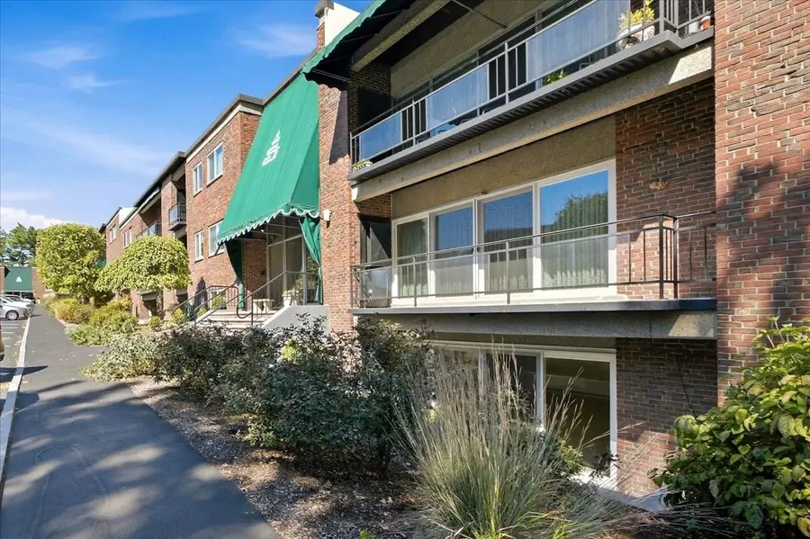 1208 Greendale Ave #211, Needham, MA 02492 - #3