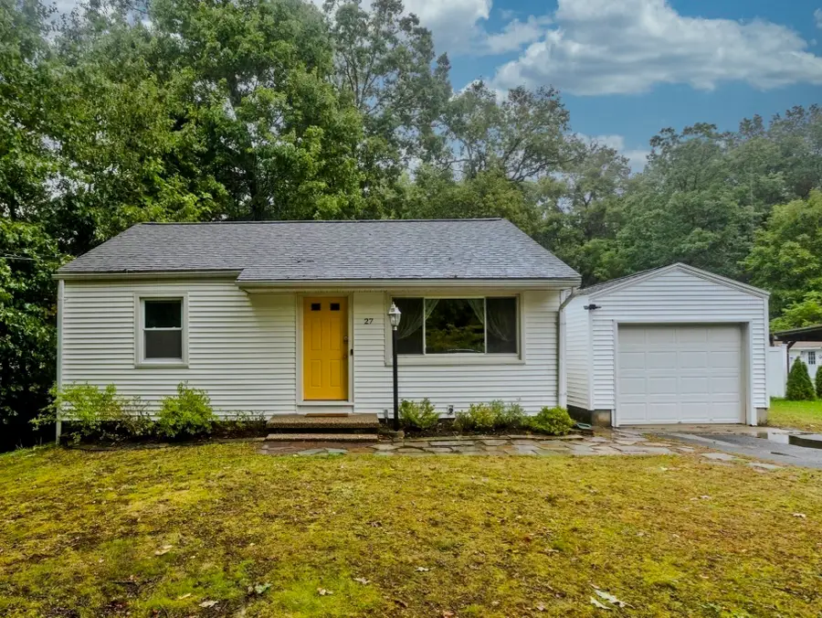 27 E Green St, Easthampton, MA 01027 - #2